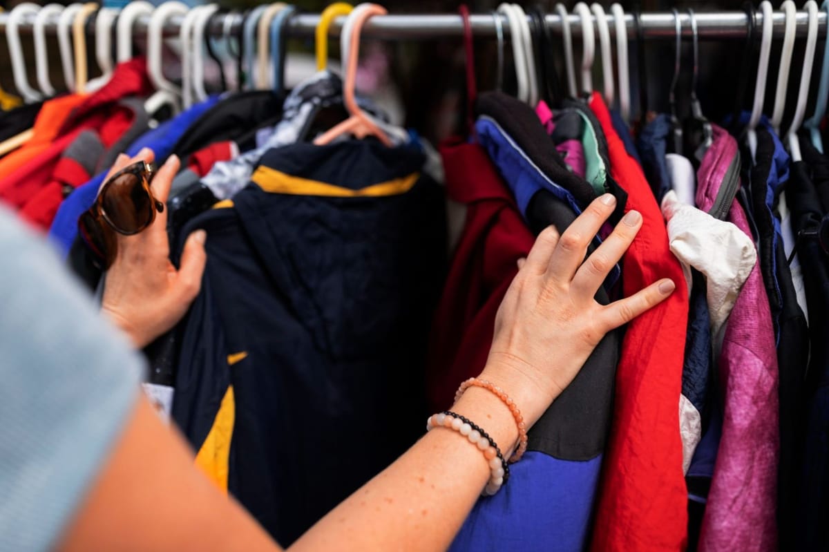 Les boutiques seconde main en hausse à Paris et les étiquettes Courrèges #64