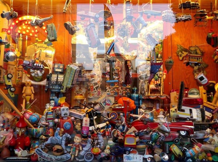 vitrine jouets enfants vintage