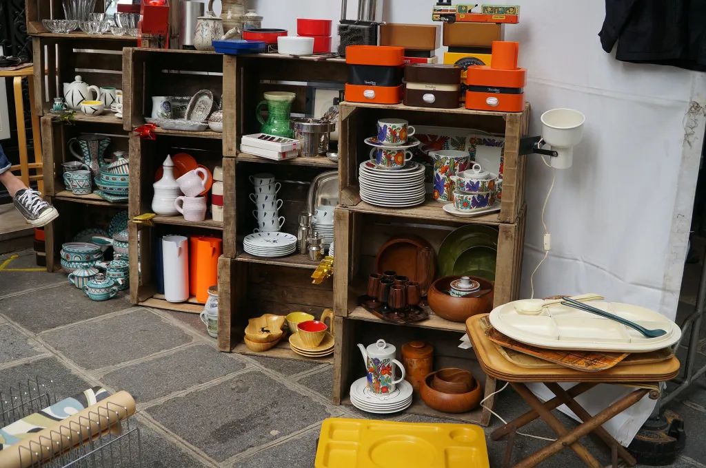 brocante rue de bretagne Hyper Vintage